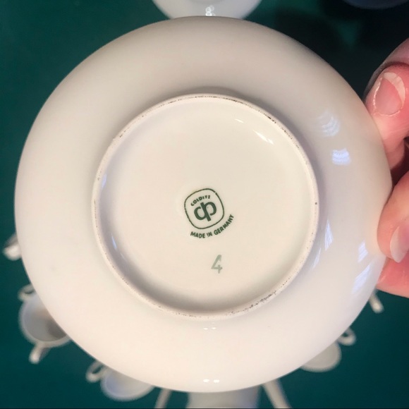 22pc Coffee/Tea Set w/a delicate blue trim design is made in Germany by Colditz - Picture 6 of 11